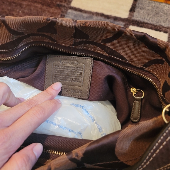 Chocolate coach signature hobo - Picture 9 of 11